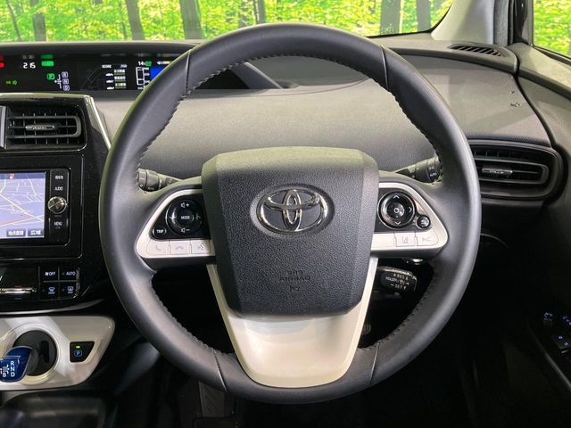 TOYOTA PRIUS 2017 Image 31