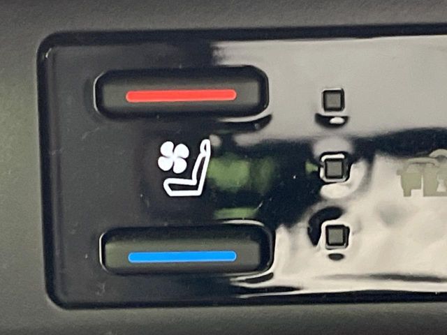 TOYOTA RAV4 4WD 2023 Image 31