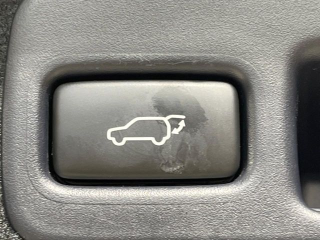 TOYOTA HARRIER 2WD 2017 Image 31