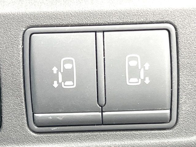 NISSAN SERENA  S-HYBRID 2018 Image 31