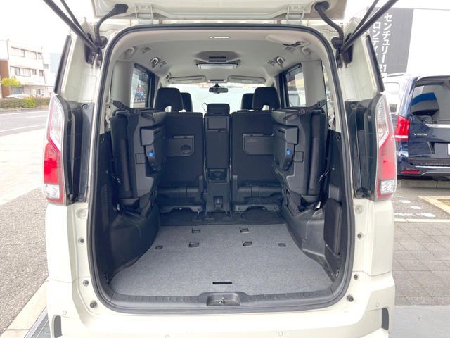 NISSAN SERENA  S-HYBRID 2018 Image 31