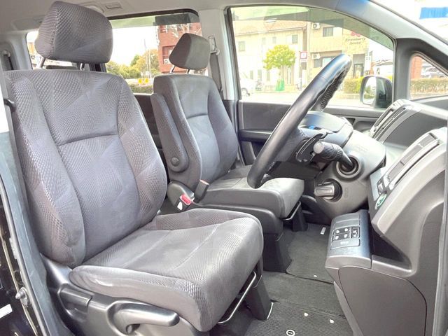 HONDA STEPWAGON SPADA 2010 Image 31