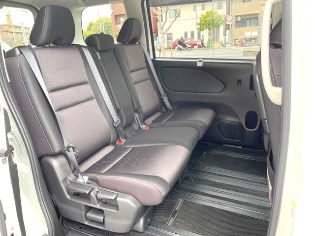 NISSAN SERENA  S-HYBRID 2017 Image 31