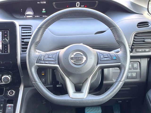 NISSAN SERENA  S-HYBRID 2017 Image 31