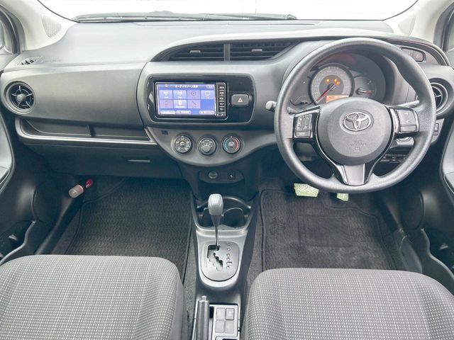 TOYOTA VITZ 2017 Image 31