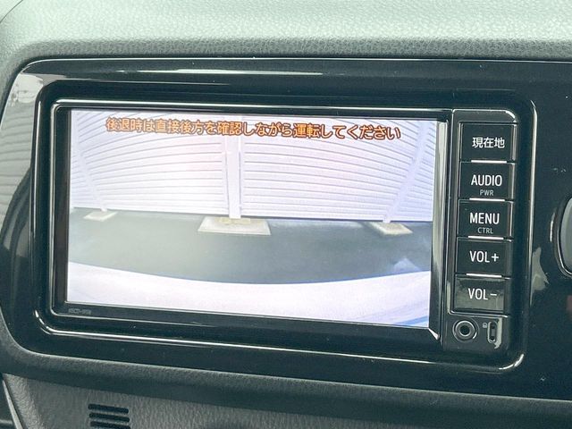 TOYOTA VITZ 2017 Image 31