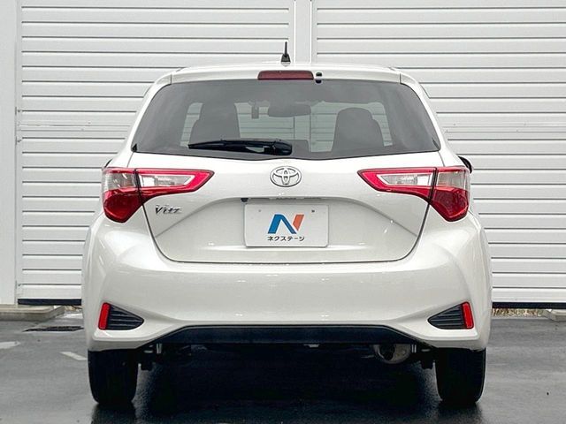 TOYOTA VITZ 2017 Image 31