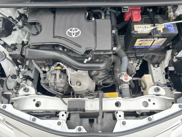TOYOTA VITZ 2017 Image 31