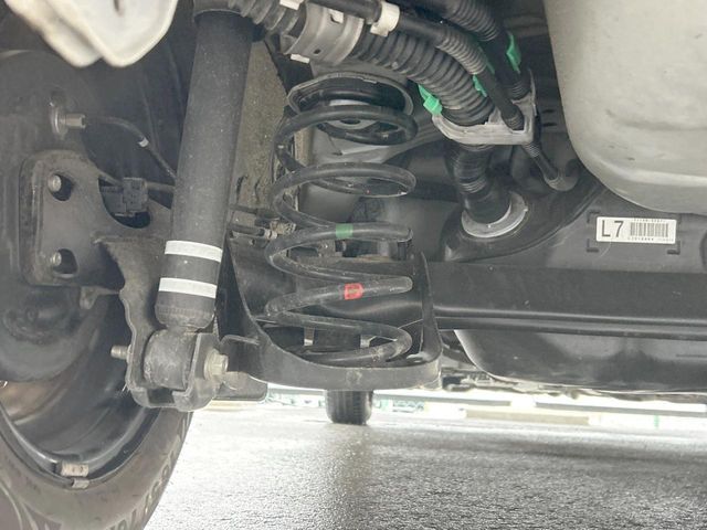TOYOTA VITZ 2017 Image 31