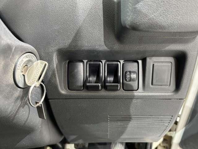 DAIHATSU HIJET TRUCK 4WD 2010 Image 31