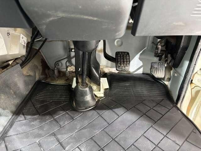 DAIHATSU HIJET TRUCK 4WD 2010 Image 31