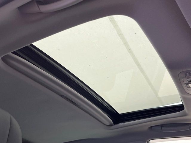 TOYOTA CROWN MAJESTA HYBRID 2014 Image 31