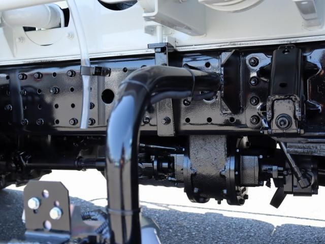 MITSUBISHI CANTER 2026 Image 31