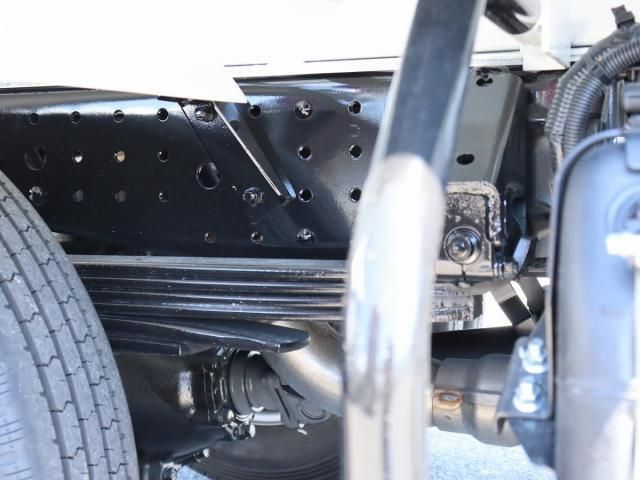 MITSUBISHI CANTER 2026 Image 31