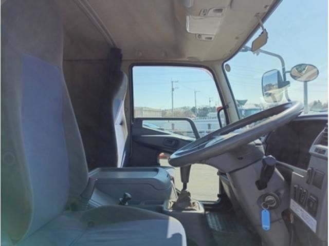 MITSUBISHI FUSOU FIGHTER 2016 Image 31