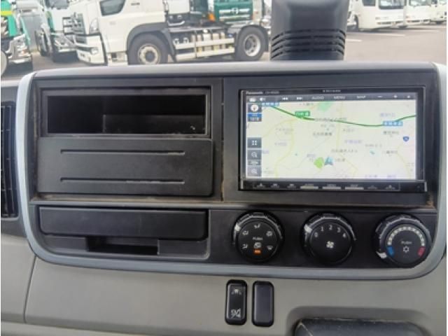 MITSUBISHI CANTER 2023 Image 31