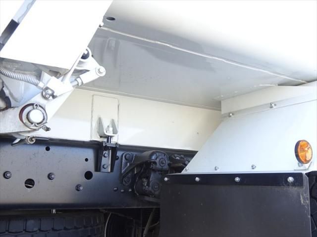 MITSUBISHI FUSOU FIGHTER 2024 Image 31