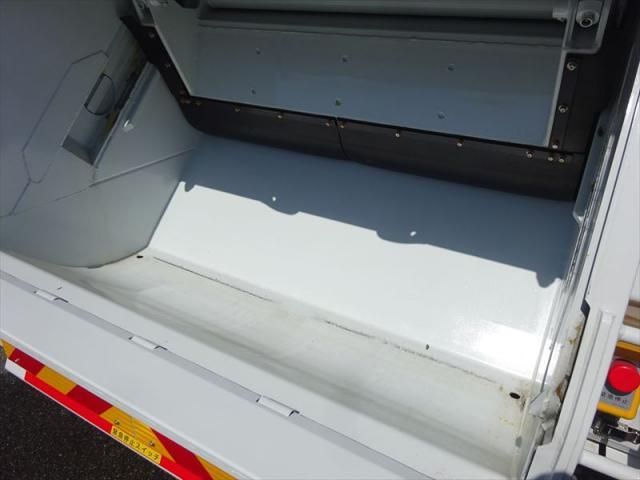 MITSUBISHI FUSOU FIGHTER 2024 Image 31