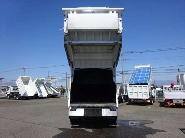 MITSUBISHI FUSOU FIGHTER 2024 Image 31