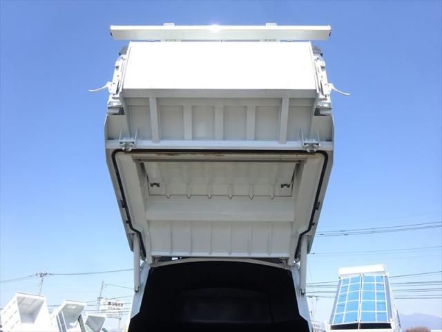 MITSUBISHI FUSOU FIGHTER 2024 Image 31