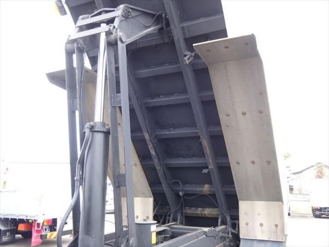 HINO PROFIA 2011 Image 31