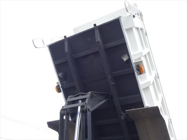 HINO PROFIA 2011 Image 31