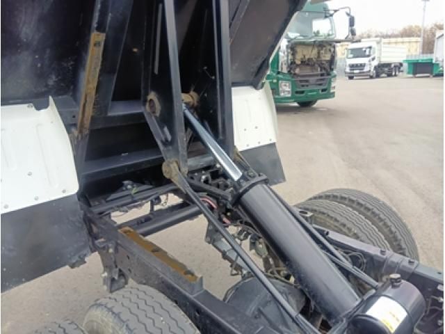 ISUZU ELF 2023 Image 31