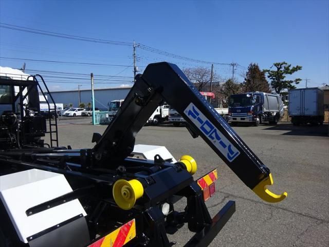 ISUZU FORWARD 2012 Image 31