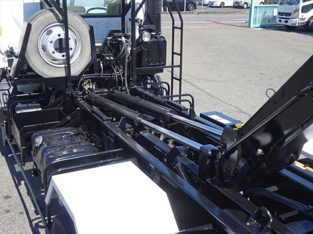 ISUZU FORWARD 2012 Image 31