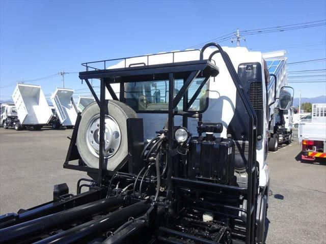 ISUZU FORWARD 2012 Image 31