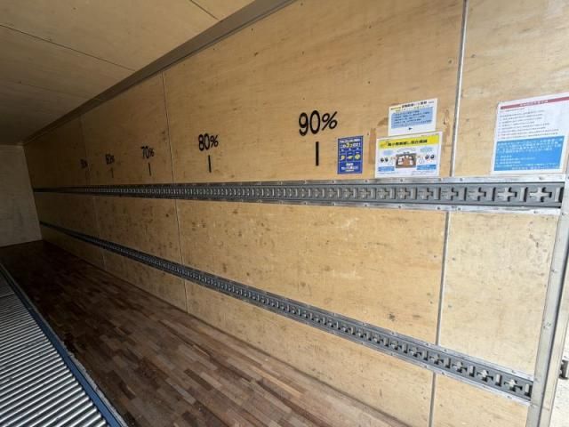 HINO PROFIA 2013 Image 31