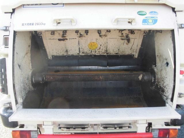 HINO DUTRO 2013 Image 31