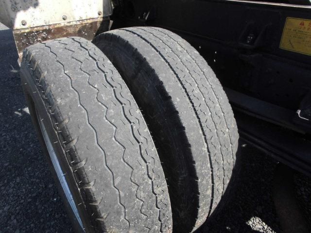 HINO DUTRO 2013 Image 31