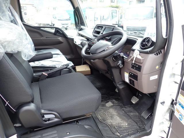 MITSUBISHI CANTER 2025 Image 31