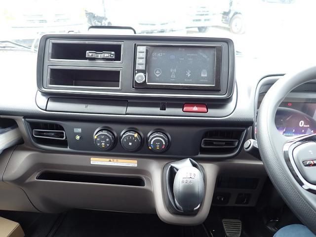 MITSUBISHI CANTER 2025 Image 31