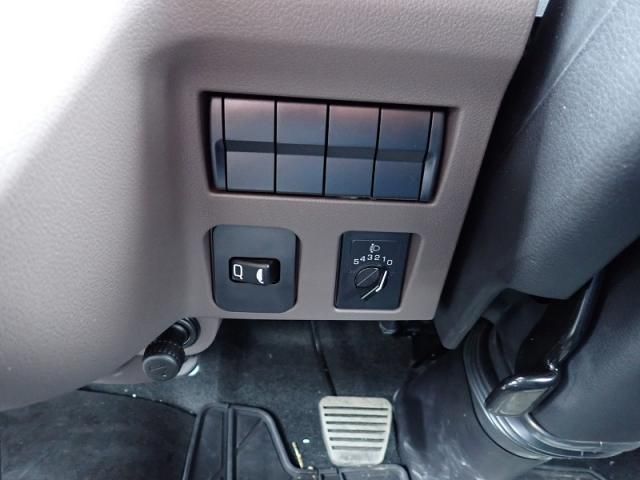 MITSUBISHI CANTER 2025 Image 31