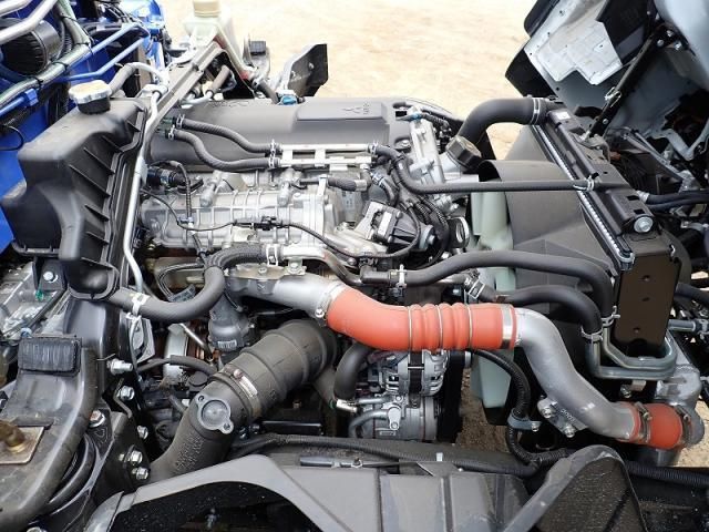 MITSUBISHI CANTER 2025 Image 31