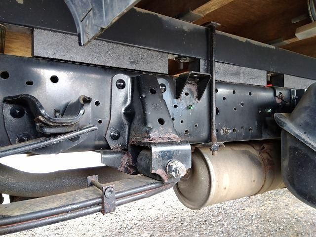 ISUZU ELF 2002 Image 31