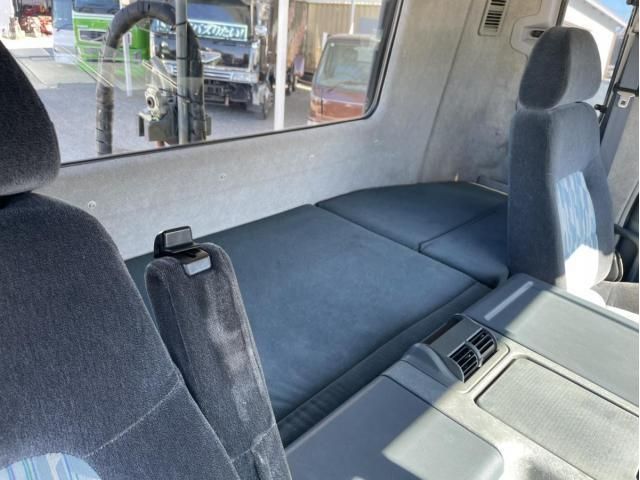 MITSUBISHI FUSOU SUPER GREAT 2001 Image 31