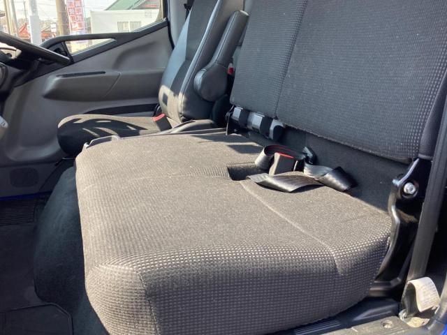 MITSUBISHI CANTER 2022 Image 31