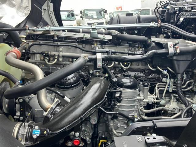 MITSUBISHI FUSOU SUPER GREAT 2025 Image 31