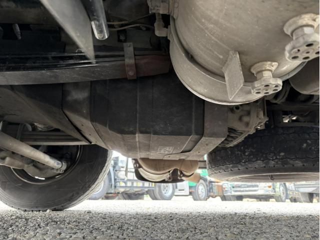 NISSAN DIESEL QUON 2018 Image 31