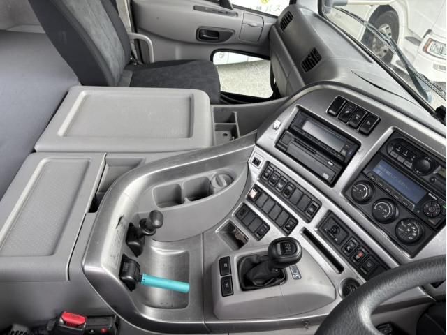 NISSAN DIESEL QUON 2018 Image 31