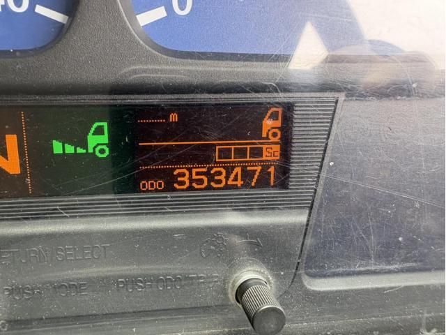 NISSAN DIESEL QUON 2018 Image 31