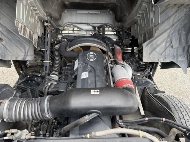 NISSAN DIESEL QUON 2018 Image 31