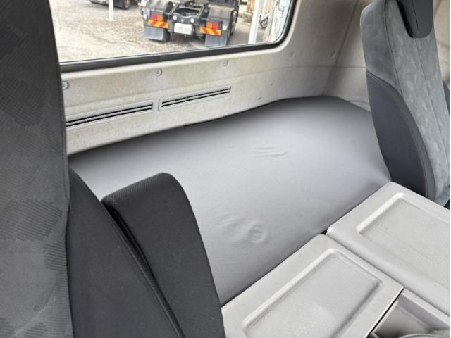 NISSAN DIESEL QUON 2017 Image 31