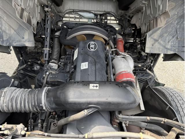 NISSAN DIESEL QUON 2017 Image 31