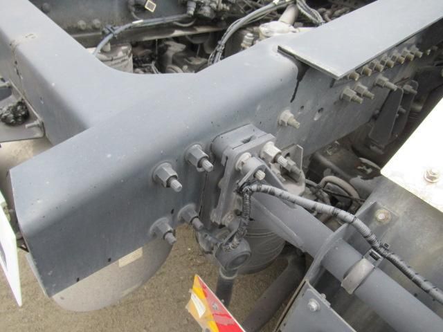 NISSAN DIESEL QUON 2018 Image 31