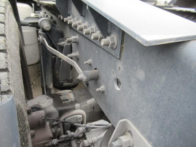 NISSAN DIESEL QUON 2018 Image 31