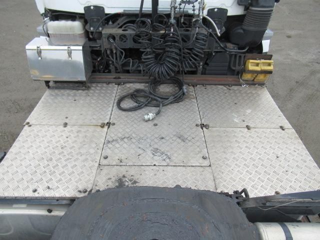 NISSAN DIESEL QUON 2018 Image 31